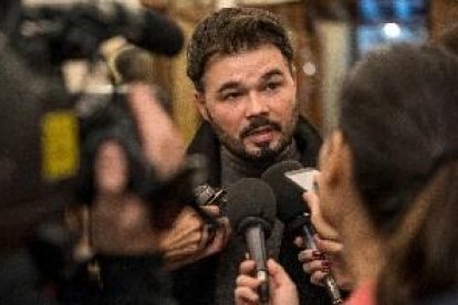 Rufián ve una provocación el Consejo de Ministros del 21D