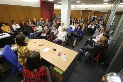 Un moment de l’assemblea informativa de CCOO ahir a Lleida sobre la neteja.