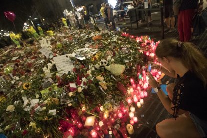 Ofrendas en las Ramblas.