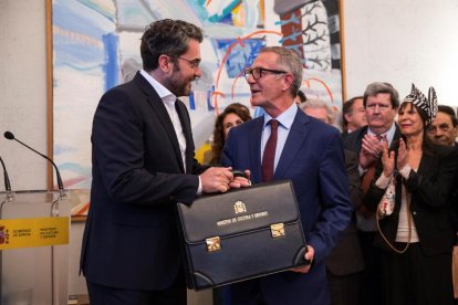 El exministro Màxim Huerta entrega la cartera a José Guirao.