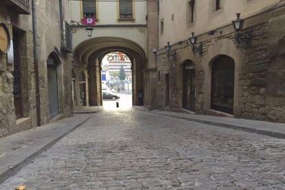 El carrer Sant Miquel de Solsona, que es reformarà al desembre.