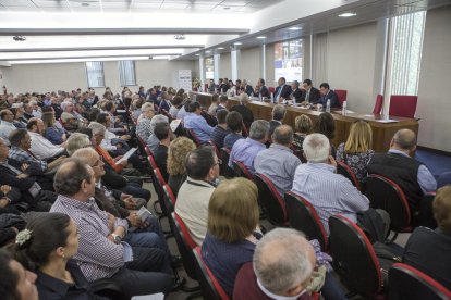 Reunión ayer de la junta general de accionistas, a la que asistieron 372 representantes.