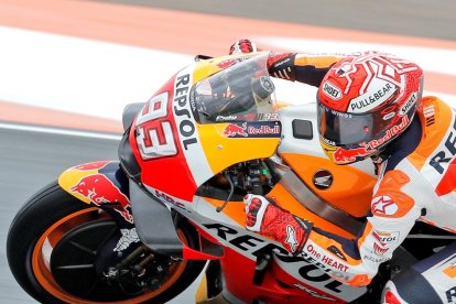 Márquez mana en els primers entrenaments a Xest