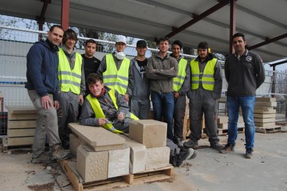 Alumnos que imparten este ciclo, junto a sus profesores. 