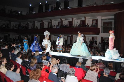 Los vestidos ganadores del certamen. 