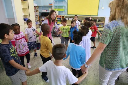 Primer dia de classe a l'escola Torre de Queralt de Lleida.