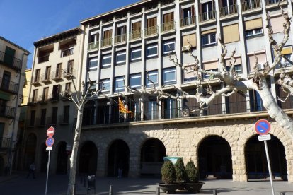 La fachada del ayuntamiento de Balaguer