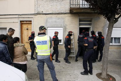 Los Mossos desplegaron un amplio dispositivo para llevar a cabo la redada antidroga