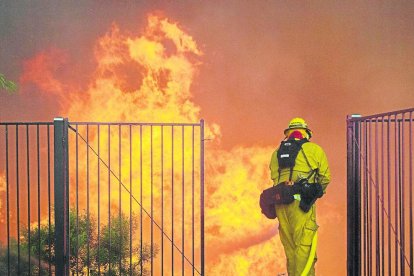 El fuego arrasa el norte de California desde hace una semana.