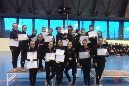 Les esportistes del Club Twirling Benavent.