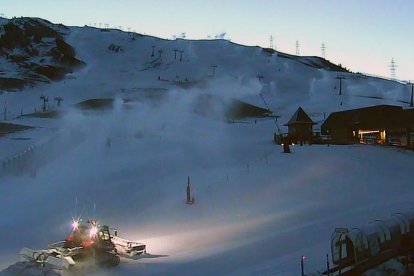 Canons d’innivació fabricant neu a Baqueira Beret.