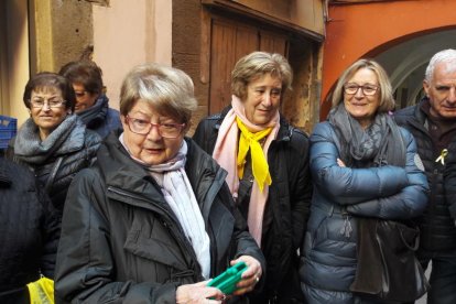 Josefa Pedra recibió el apoyo de varios vecinos de la capital. 