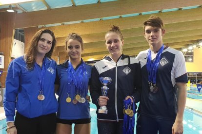 Toni Graño i Pol Solsona, del Tàrrega, amb totes les medalles.