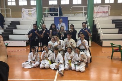 Els representants del club, després del campionat estatal.