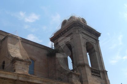 Una de les torres de la Catedral Nova de Lleida.