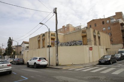 Imagen de la antigua discoteca Systema, entre las calles Alfred Perenya y Sans i Ribes.