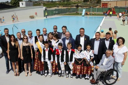 La inauguració de les piscines d’Alpicat va comptar amb la presència del president de la Diputació.