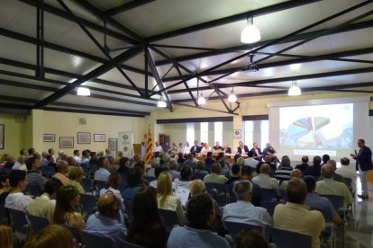 Vista general de l’assemblea de la Cooperativa d’Ivars celebrada ahir, a la qual van assistir 180 socis.