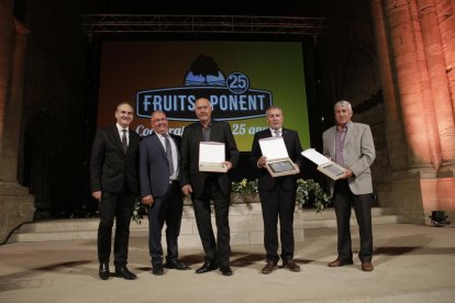 Fruits de Ponent va homenatjar els expresidents davant de més de 400 assistents a l’acte dels 25 anys.