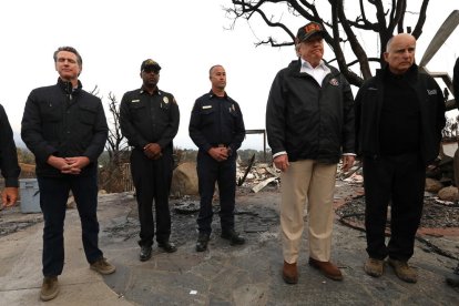 El presidente Donald Trump visitó el sábado la zona de Camp Fire. 