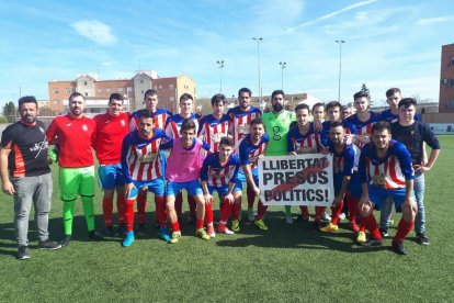 Els jugadors de l’Agramunt, abans del partit de diumenge passat davant el Guissona B.