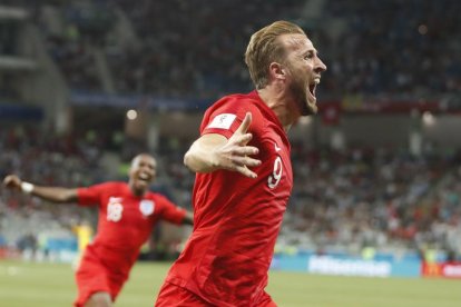 Harry Kane celebra un dels seus dos gols.