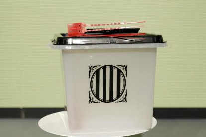 Una de les urnes de l'1-0.