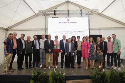 Els consellers d’Ensenyament i Agricultura, Josep Bargalló i Teresa Jordà, ahir, inaugurant el curs a l’escola agrària de Vallfogona.