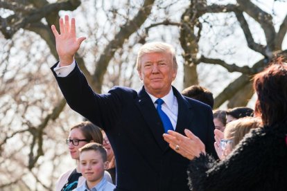 El president dels Estats Units, Donald Trump, als jardins de la Casa Blanca.