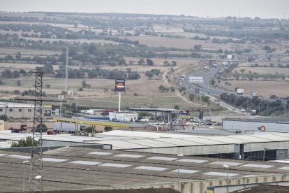 El polígon industrial de la Canaleta, al costat de l’autovia A-2 a Tàrrega.