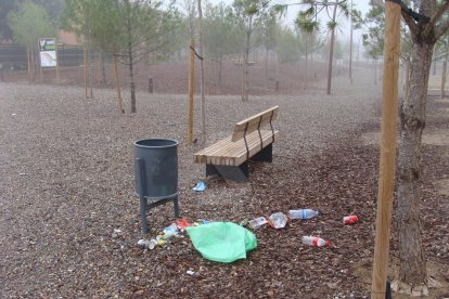 Incivisme al Bosc Urbà de Nova Balàfia