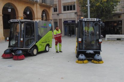 La nova maquinària adquirida per netejar els carrers.