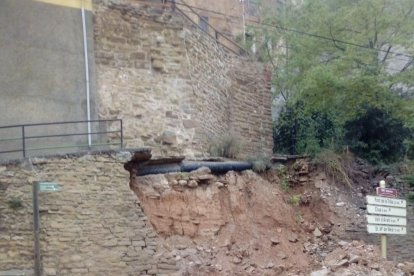 El muro de Baldomar que se desprendió en abril. 