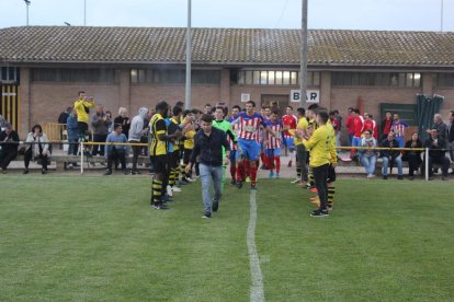 L’Angulària va fer el passadís d’honor al ja campió del grup, l’Agramunt.