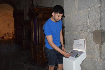 Una máquina instalada en la iglesia de Sant Llorenç en Lleida. 