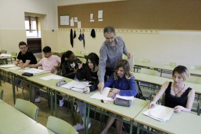 Algunos de los alumnos que ha cursado este curso el Bachillerato nocturno.