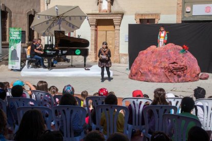 El pianista Santi Riu va crear l’espectacle infantil ‘El petit príncep’ amb la companyia Campi Qui Pugui.