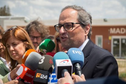 Torra atén els mitjans després de reunirse amb Forcadell i Bassa a la presó d'Alcalà Meca.