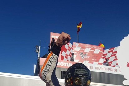 Marc Márquez guanya la cursa al Japó i ja és pentacampió de MotoGP