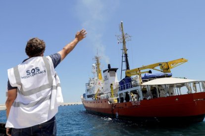 El Aquarius dejó ayer Valencia para seguir con los rescates en Libia.