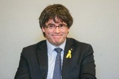 El fiscal demana al jutge que invalidi els passaports de Puigdemont i els exconsellers