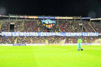 El Camp d’Esports, durante el partido de Copa ante el Atlético.