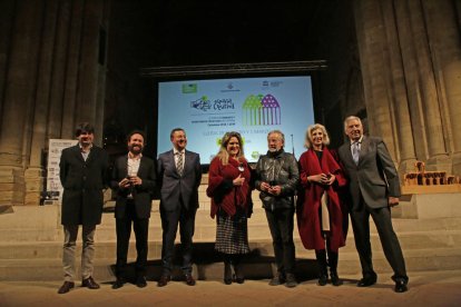 El diseñador Javier Mariscal, 3º por la derecha, anoche en la gala ‘España Creativa’ en la Seu Vella.