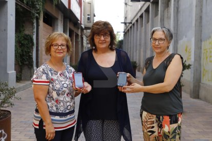 Antonia, Roser i Tere són tres pacients que han utilitzat l'aplicació del projecte Connecare