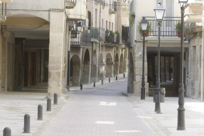 El carrer Major de Junea