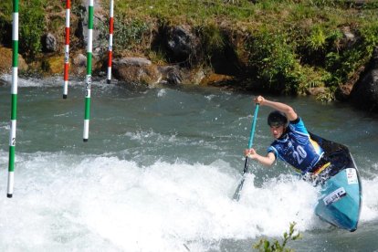 Miquel Travé, durante su actuación de ayer en la serie semifinal de canoa.