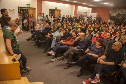 Imatge presa ahir a la nit durant la reunió que es va fer a la sala de plens del consistori.