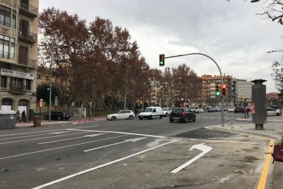 Ja es pot girar a l’esquerra des de rambla d’Aragó cap a Universitat