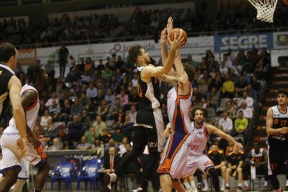 El Actel Lleida cae en zona de descenso tras perder en el Barris Nord frente al Palencia (75-84)