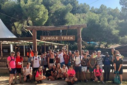 Uns 50 joves participen en la sortida al Jungle Trek de Tarragona amb l'Agenda Jove